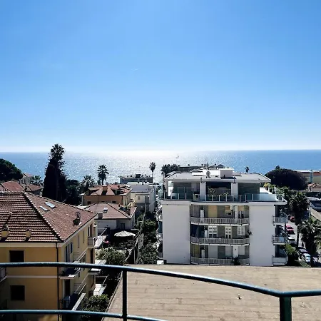 A 1 Minuto Dalla - Lejlighed *